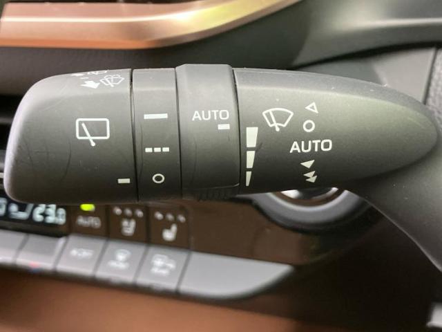 国産車から輸入車まで多様なお客様のニーズのお応えできるように、全国規模で豊富な在庫展開！車のことならWECARSへ！