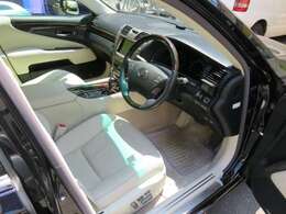 シャッター付きガレージ保管なので内外装綺麗なお車です！