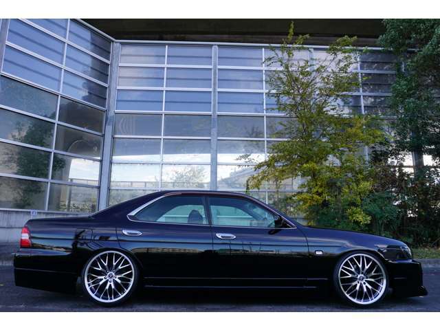 日産 ローレル 2.0 メダリスト セレンシア 2002年 3.6万キロ