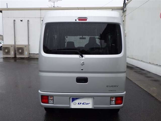 車が気になられましたらお電話かメールでお問い合わせください。他のお客様と商談が重なる場合が増えて来てますので事前にご確認ください。
