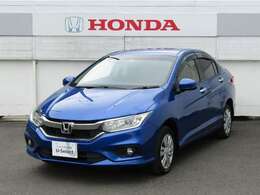 Honda認定中古車ディーラーだからこそ 「安心」「信頼」「満足」 のサービスをお届け致します。サービスピットも完備しておりますので納車後の整備もお任せ下さい。