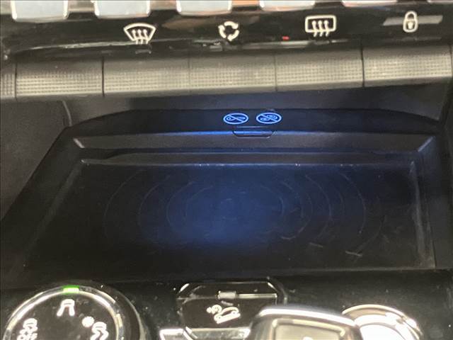 【置くだけ充電】搭載しております。