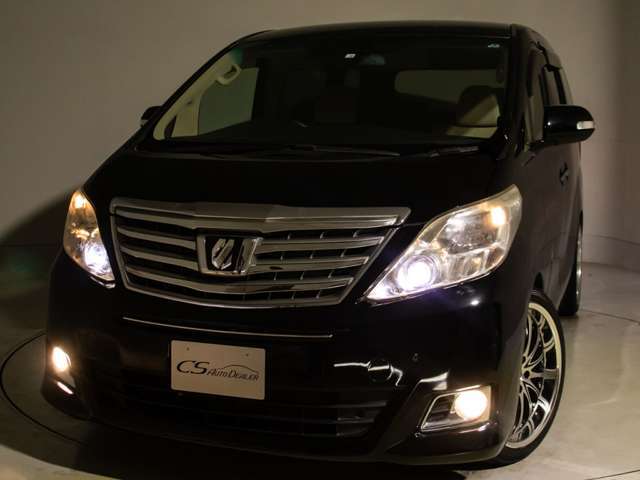 最長5年間走行無制限保証！車種ごとの専門メカニックよる全車展示前点検済み！自己診断コンピューターによる測定を行い合格車輌のみ展示させて頂いております！
