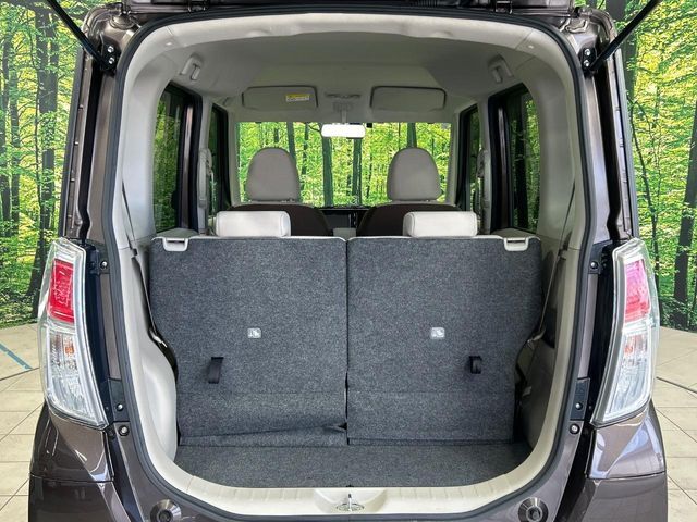 普段のお買い物や通勤、送迎等に十分な荷室スペースを確保しております。セカンドシートを倒すと、大きな荷物の積載も可能です♪