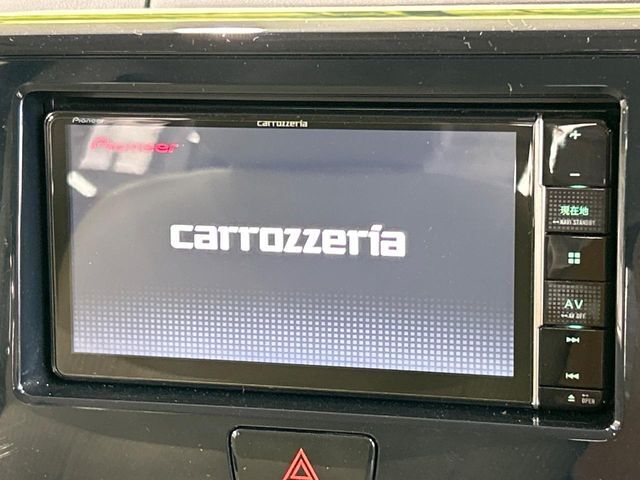 【ナビゲーション】目的地までしっかり案内してくれる使いやすいナビ。Bluetooth接続すればお持ちのスマホやMP3プレイヤーの音楽を再生可能！毎日の運転がさらに楽しくなります！！