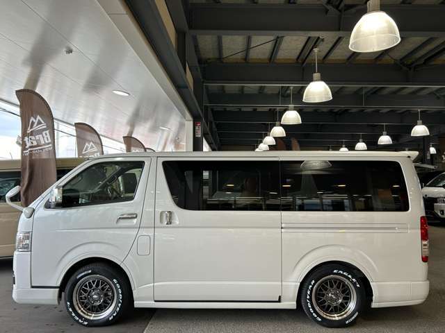 ご来店をご希望される場合は、事前にご検討車輌をご準備してお待ち致しております。※お電話もしくはLINEにて来店予約をお願い致します。