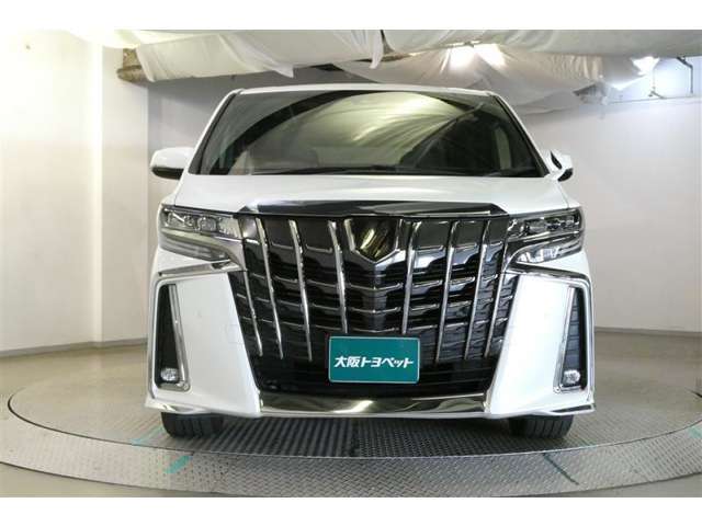 【外装を一周】→【内装シート】→【ナビ等電装品関係】→【安全機能等操作スイッチ】と画像でご紹介させていただきます。