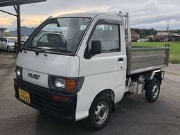 越智モータースはアットホームなお店です。従業員一同心を込めて、お客様一人ひとりのニーズに合わせた車選びのお手伝いをさせて頂きます！何でもお気軽にご相談下さい。皆様のご来店を心よりお待ちしております！