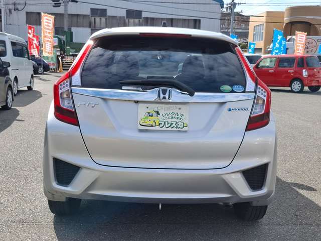 少しでも低額で販売するために、小傷や走行に問題の無い傷はそのまま展示しております！お気軽にお問い合わせください！