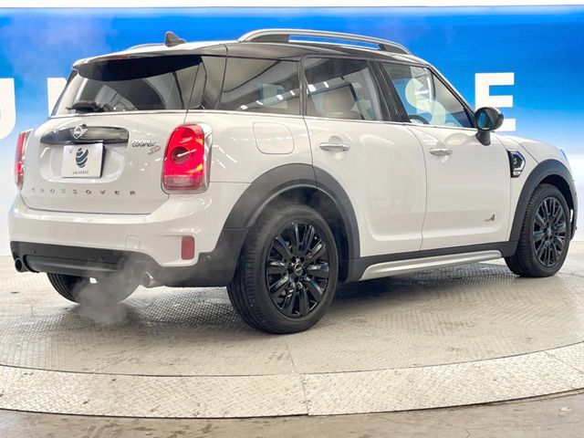 ●無料付帯の保証の他、安心の最長3年・走行無制限保証（有償）をご用意。輸入車を安心してお楽しみいただける様、保証内容も充実はもちろん、無料点検＆オイル交換やロードサービスも付帯しております。