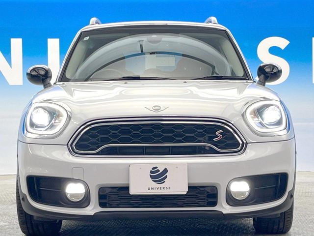 ●ご覧の通り綺麗な状態を維持しているお車ですが、小さなキズの状況や他の箇所のお写真もお送りできます。ご遠方の方でも安心してご検討いただける様、お客様のご希望に応じて出来る限りご対応させていただきます。