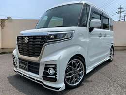 千葉県以外のお客様は県外登録費用が別途掛かります。料金は全国均一で軽自動車15000円・普通乗用車25000円となっています。ご自宅までのご納車も承ります。陸送費用はお気軽にお問い合わせください。