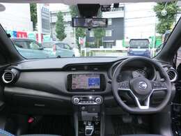 窓ガラスが大きく車両感覚も掴みやすいお車ですので安心してお乗りいただけます。