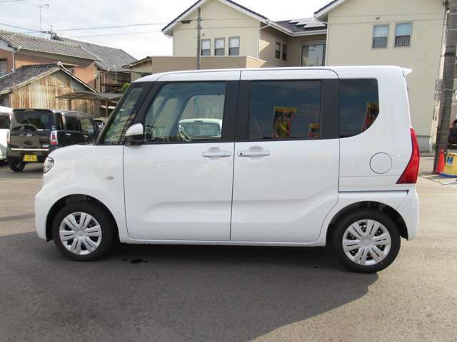 このお車は、愛知県登録で店頭にご来店いただける方に販売を限らせていただいております。
