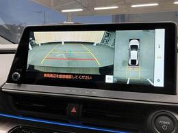 【パノラミックビューモニター】を装備しております。全周囲カメラで危険察知。狭い駐車場でも安心して駐車できますね。