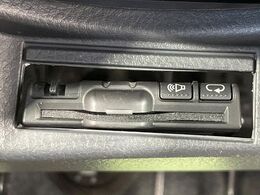 【ETC】高速道路の料金所をストレスなく通過！話題のスポットやサービスエリアに多い「スマートIC」利用時は必須のアイテムです。当店でセットアップを実施、ご納車当日からすぐにご利用いただけます！