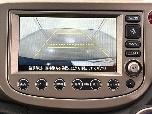 バックモニターです！ バック時目視しにくいクルマの周囲をカメラで映し出し、安全・安心駐車をサポート♪バックの苦手な方も後ろがハッキリ見えるので安心です！