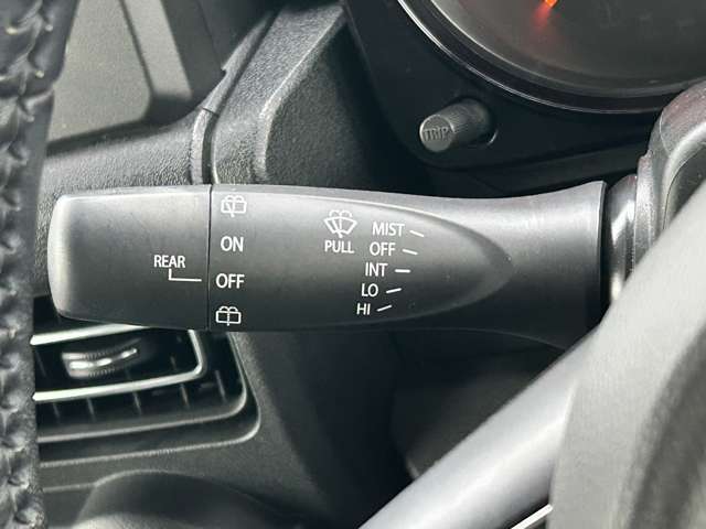 快適なドライブを楽しむための機能が装備されています！運転席から触れるので、使いやすいです！除菌プランいれていただくと、さらに清潔で安心していただけます！