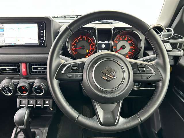全方位で視界が広く、高い目線で運転もしやすいです！