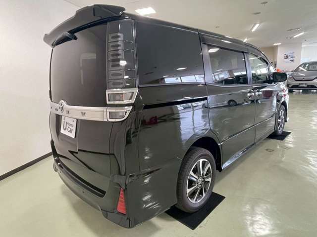 当店の車をご覧頂き、誠にありがとうございます。気になる車両があれば是非お問い合わせください。お客様が気になるって事は、他のお客様も気になる車両って事になるのですよ♪