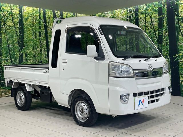 大好評のボディコーティング「弾スプラッシュコート」もご納車までに施工可能。通常のガラスコートと異なる、耐久年数6年の無機質ガラスコーティングが、ボディをキレイな状態に保ってくれます。