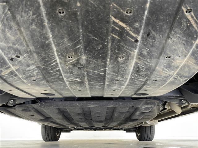 【下回り】下回りがきれいなうちに、防錆加工の施工がオススメ。降雪地域はもちろん、沿岸部にお住いの方や、趣味でマリン・ウィンタースポーツをされる方に大変好評いただいております。