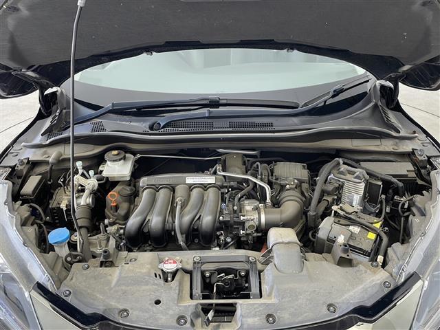 【エンジンルーム】エンジンの調子は良好です！ご納車前にはしっかりとオイル交換・その他油種類の点検補充をさせて頂きます。また、ガリバーでは修復歴のある車は販売いたしません。