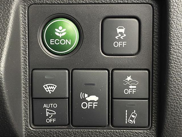 【運転席操作部】快適なドライブを楽しむための機能が装備されています！運転席から触れるので、使いやすいです！除菌プランいれていただくと、さらに清潔で安心していただけます！