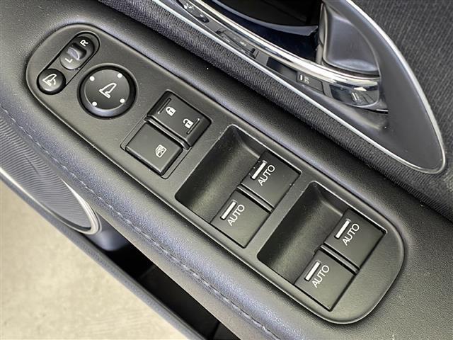 【窓操作部】軽い力で、窓を開けたり閉めたりすることができます！掲載箇所以外にご希望の写真がございましたら、お気軽にお問い合わせ下さい！メールや郵送でお送りさせていただきます。