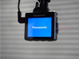 【ドライブレコーダー】万が一のときにしっかりと証拠を残しましょう！旅の思い出をドライブ映像としても残せます！　わずかなご負担で最新機種の装着も可能です。お気軽にお申し付けください。