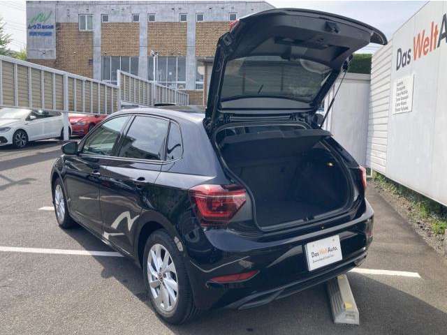 バックドアが大きく開きますので、荷物の積み下ろしもしやすいです。