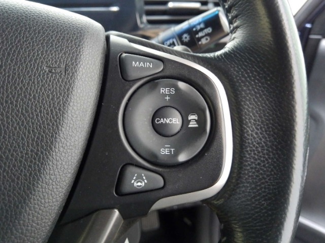 多彩な安心・快適機能を搭載した先進の安全運転支援システムのHonda　SENSINGを搭載しております。