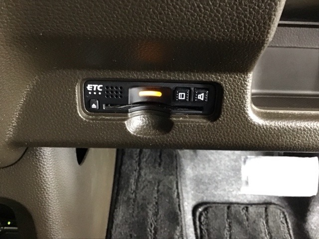 ETC付いてます。ETCが使用可能な道路通行料はキャッシュレスでスマートに走行できます。再セットアップして納車致します