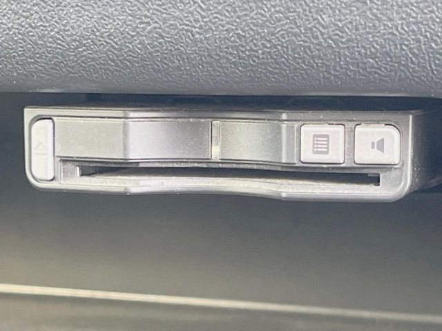 【ETC】高速道路の料金所をストレスなく通過！話題のスポットやサービスエリアに多い「スマートIC」利用時は必須のアイテムです。当店でセットアップを実施、ご納車当日からすぐにご利用いただけます！