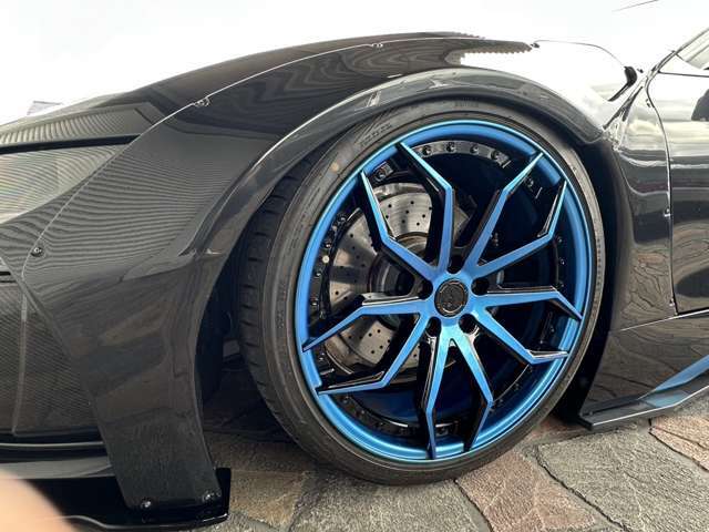 エアサス全下げ状態（AirREX）/BCフォージド20インチAW/F235/35R20