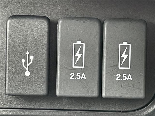 【運転席操作部】快適なドライブを楽しむための機能が装備されています！運転席から触れるので、使いやすいです！除菌プランいれていただくと、さらに清潔で安心していただけます！