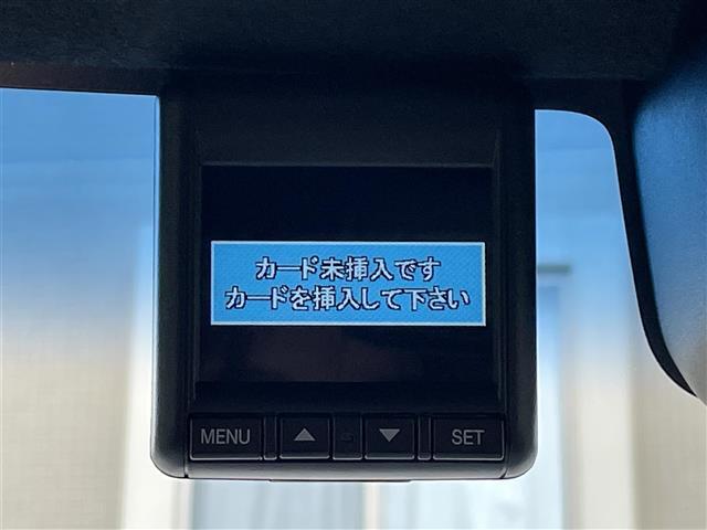 【後部座席操作部】後部座席を快適に過ごしていただくための便利な装備が付いています！
