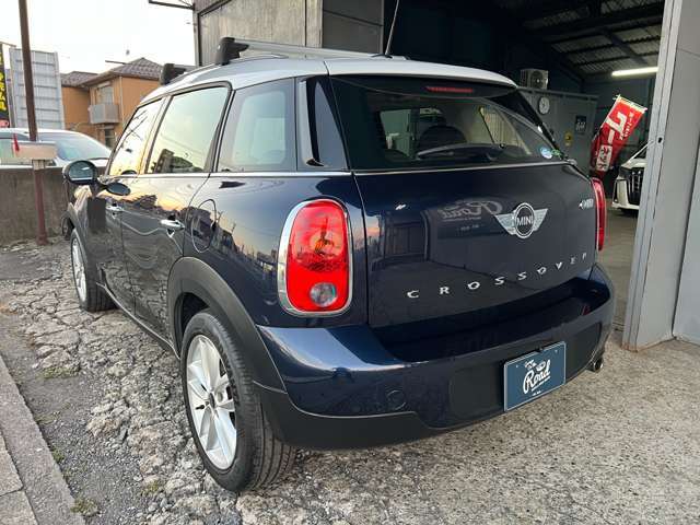 丸みのあるリアビューはかわいさを感じますね。