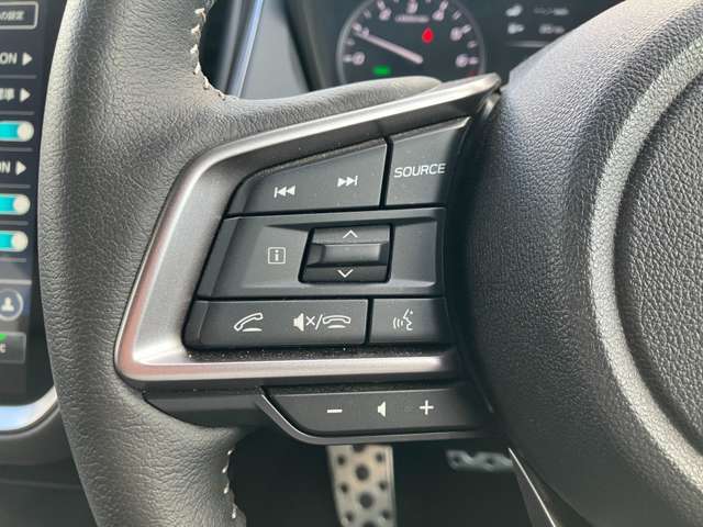 ご成約頂いたお車は全車保証付で納車後も安心！有料オプションで長期保証をお選びいただくことも可能です。