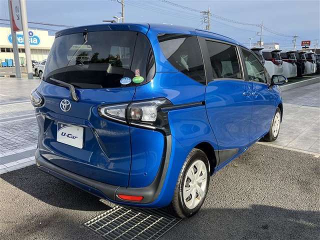 全国のトヨタディーラーにて保証が受けられるロングラン保証が1年間無料でつきます。別途費用にて3年間に延長できます。