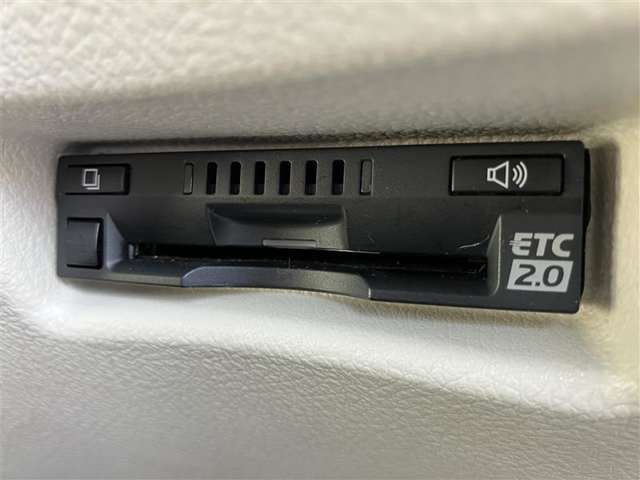 今や高速ドライブの必須アイテム、ETC2.0です。