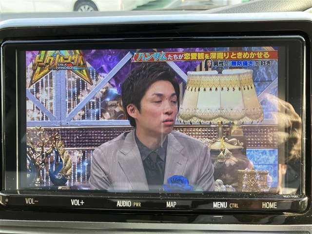 ドライブの休憩時に地デジやDVDの視聴が可能です