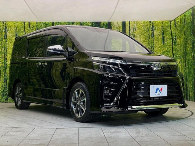 大好評のボディコーティング「弾スプラッシュコート」もご納車までに施工可能。通常のガラスコートと異なる、耐久年数6年の無機質ガラスコーティングが、ボディをキレイな状態に保ってくれます。