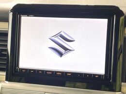 【大画面ナビ】人気の大型8インチナビを装備。存在感のある大画面はインパクト大！ナビ利用時のマップ表示は見やすく、テレビやDVDは臨場感がアップ！いつものドライブがグッと楽しくなります♪