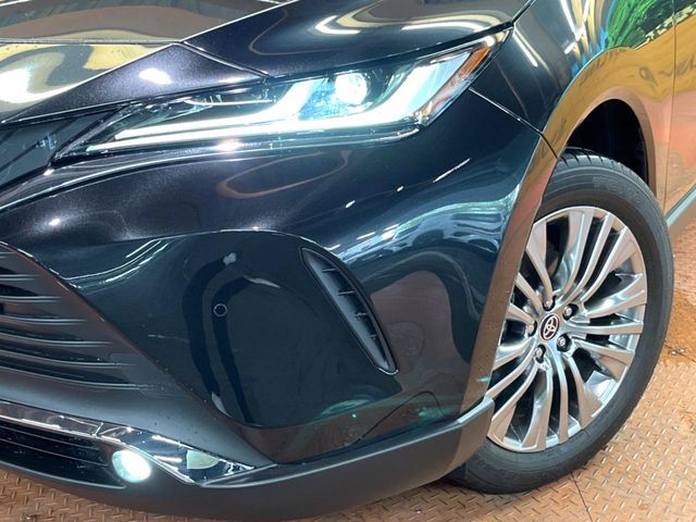 【ダブルファンクションターンランプ付きLEDヘッドライト】人気上昇中のダブルファンクションターンランプを装備！ウィンカーとデイライト＆車幅灯を兼用し、特別感のあるエクステリアを演出します。