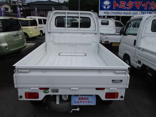 後ろからの外装の画像です　熊本インターより光の森経由菊陽町にじの森近くの高速沿い　または、植木インターより北バイパス経由新地団地近くの高速沿いに。　カーセンサーフリーダイヤル　0078-6002-621735