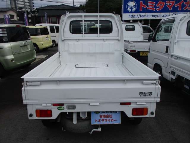 後ろからの外装の画像です　熊本インターより光の森経由菊陽町にじの森近くの高速沿い　または、植木インターより北バイパス経由新地団地近くの高速沿いに。　カーセンサーフリーダイヤル　0078-6002-621735