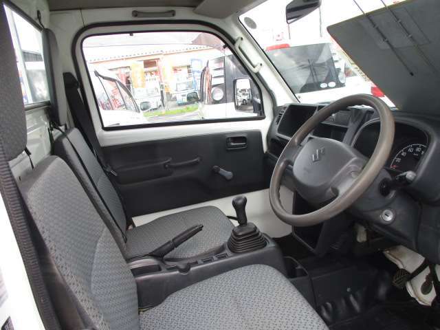 運転席からの画像です　熊本インターより光の森経由菊陽町にじの森近くの高速沿い　または、植木インターより北バイパス経由新地団地近くの高速沿いに。カーセンサーフリーダイヤル　0078-6002-621735