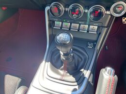 【フロア6速MT】走りの6速MT！！スポーティーな走行をお楽しみいただけます♪