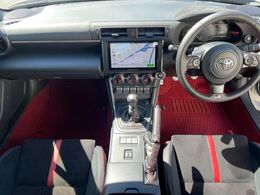 グループ総在庫数約30，000台！！全国の系列店からメーカー・車種問わずご紹介出来るので、あなたにピッタリのお車が見つかるはずです♪まずはお問い合わせ下さい☆